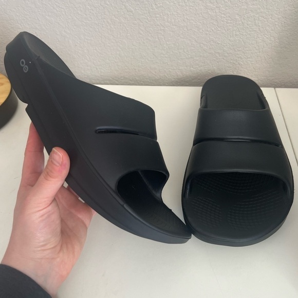 OOFOS | OOahh‎ Sport Sandals Black Slides Sz M10/W12 main image 6